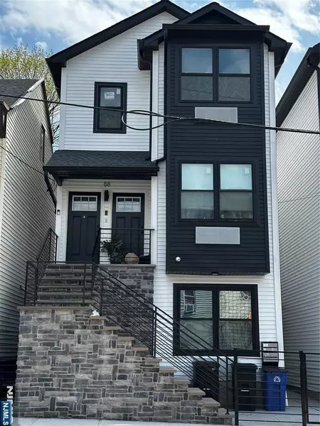 86 7th ST, Paterson, NJ 07522