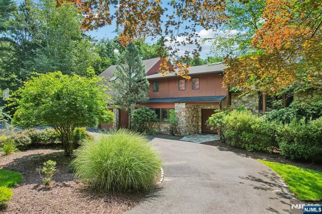 Mahwah, NJ 07430,299 Forest RD