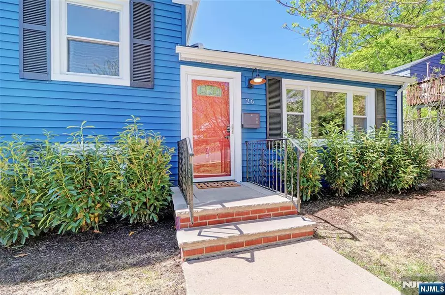 26 Nutwold AVE, West Orange, NJ 07052