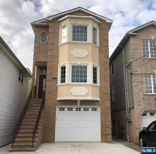 111 7th ST #2F, Harrison, NJ 07029