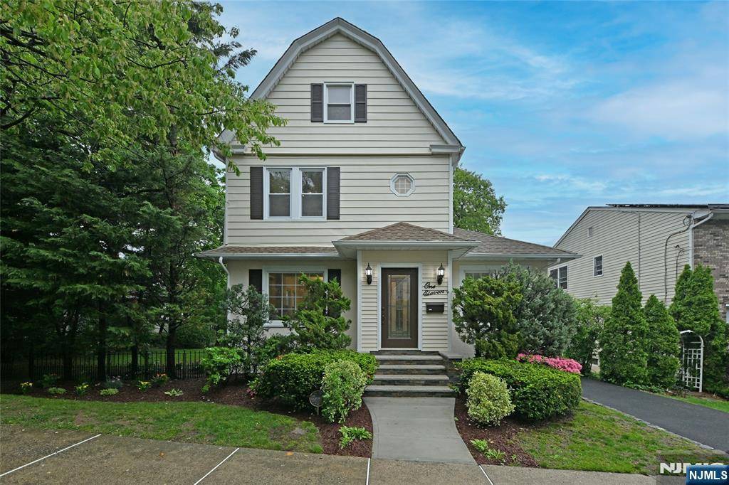 111 Jefferson AVE, Hasbrouck Heights, NJ 07604