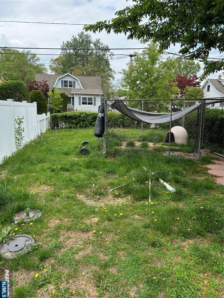 Hawthorne, NJ 07506,396 Rea AVE