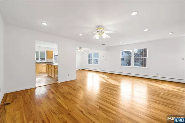 Cliffside Park, NJ 07010,234 Cliff ST