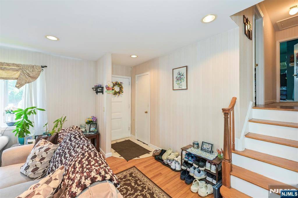 Fair Lawn, NJ 07410,37-06 Northern DR