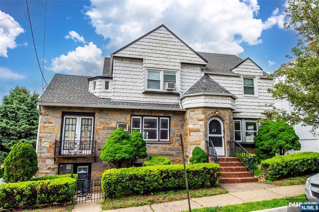 27 Dewey ST, Garfield, NJ 07026