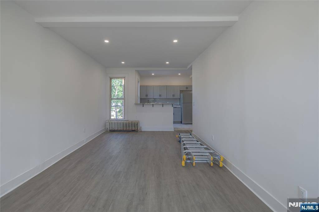 Rutherford, NJ 07070,268 Park AVE #3