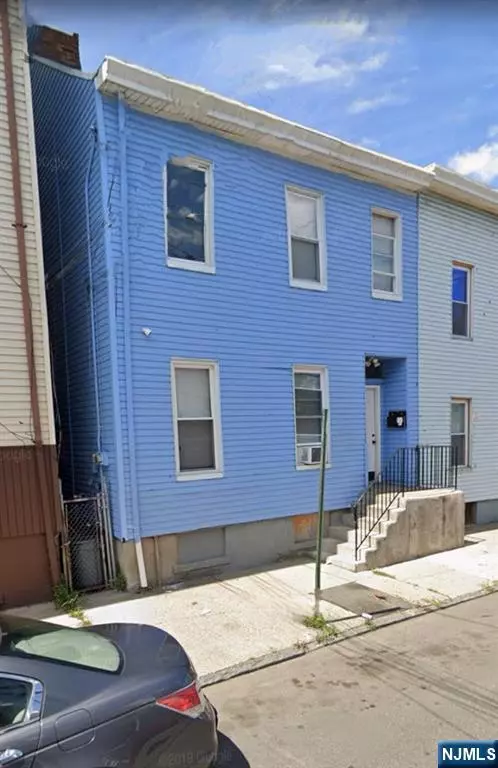 Paterson, NJ 07501,142 Spring ST