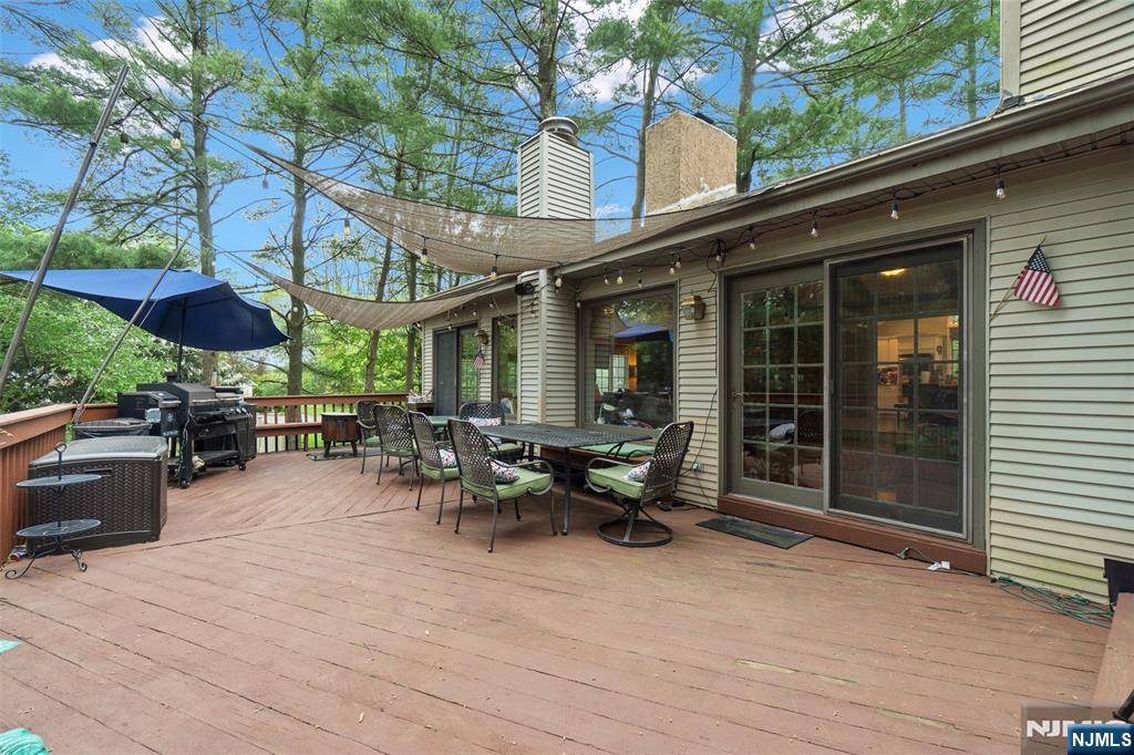 Franklin Lakes, NJ 07417,921 Franklin Lake RD
