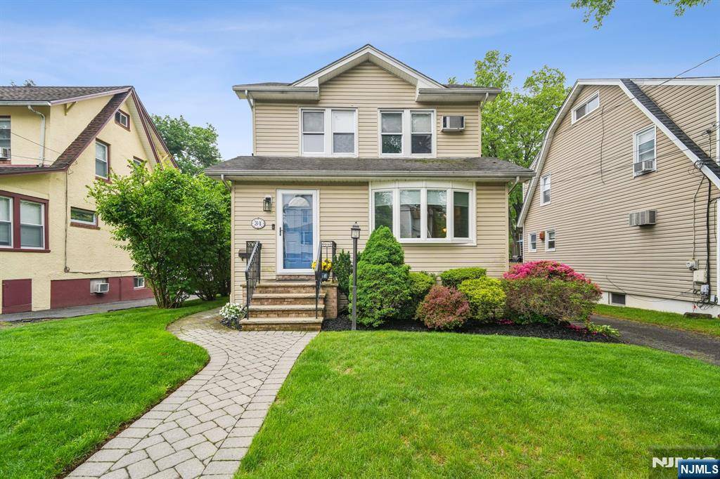 34 Carlisle ST, Bergenfield, NJ 07621