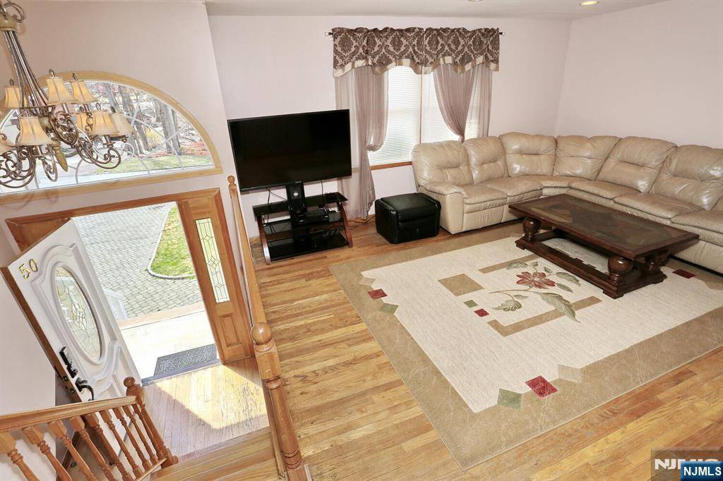 Ringwood, NJ 07456,50 Roger CT