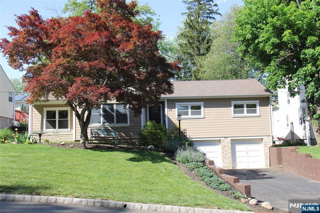 24 Gerdes AVE, Verona, NJ 07044