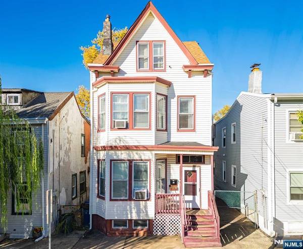 21 Olive ST, Paterson, NJ 07501