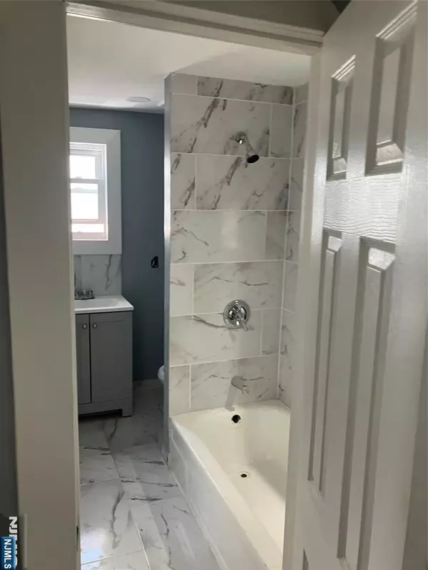 263 Halsted ST, East Orange, NJ 07018
