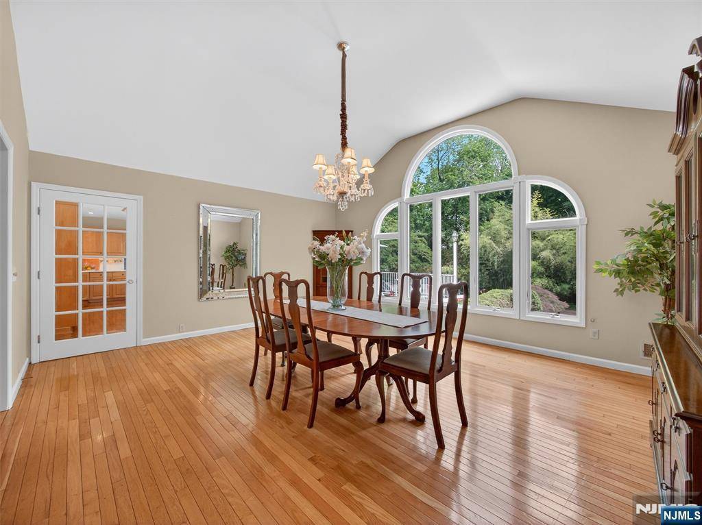 Wyckoff, NJ 07481,306 Cedar Hill AVE