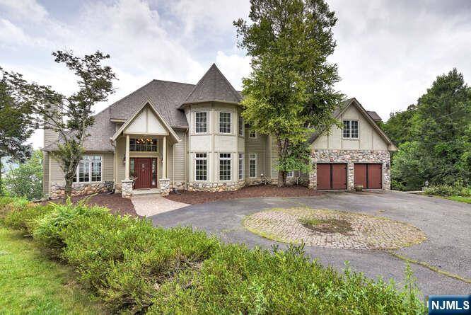 15 Laurel TER, Sparta, NJ 07871