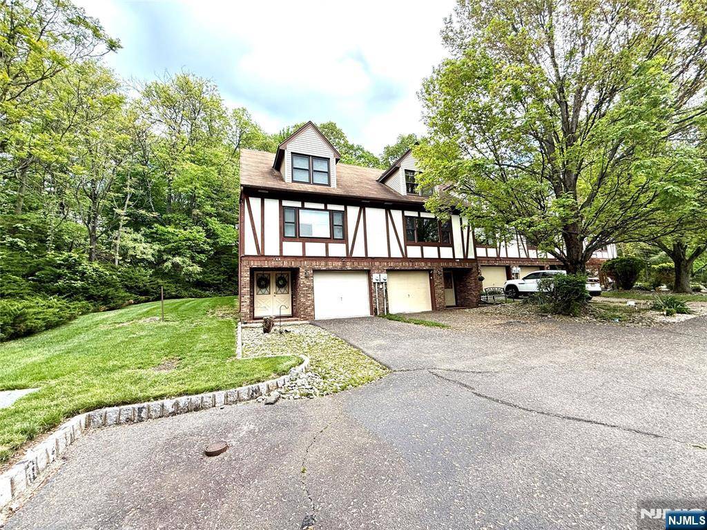 Wayne, NJ 07470,146 Garside AVE #5