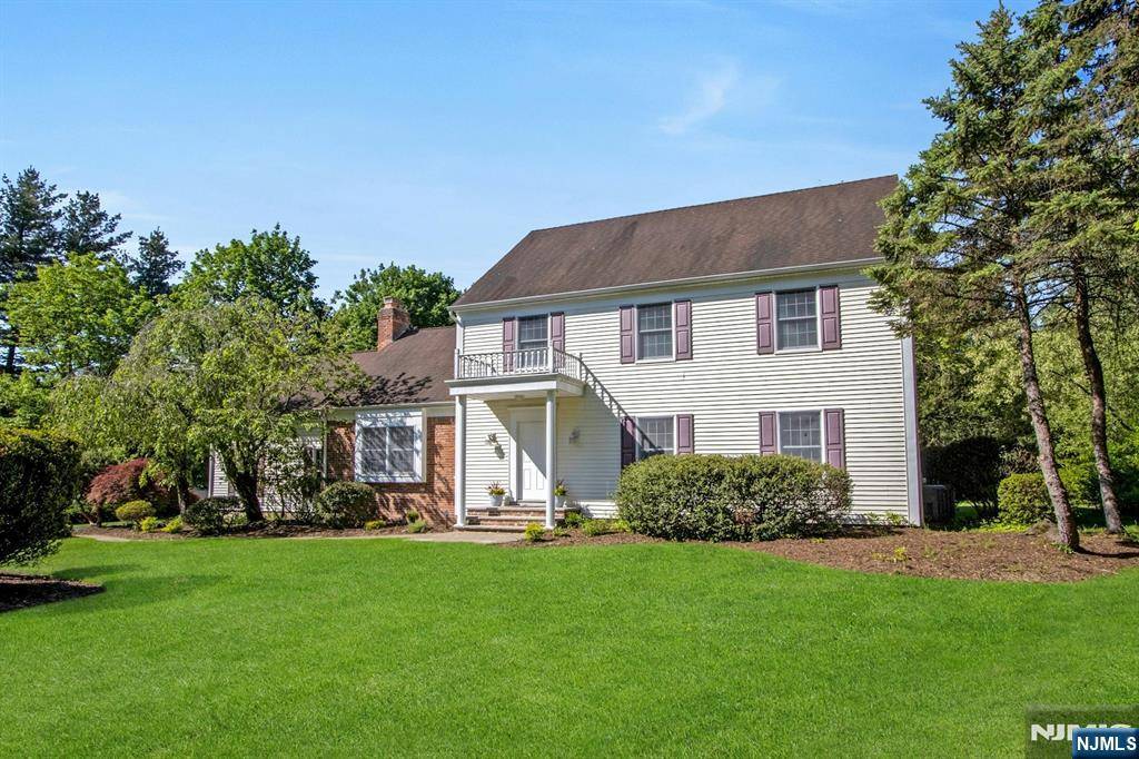 Montvale, NJ 07645,2 Morgan CT