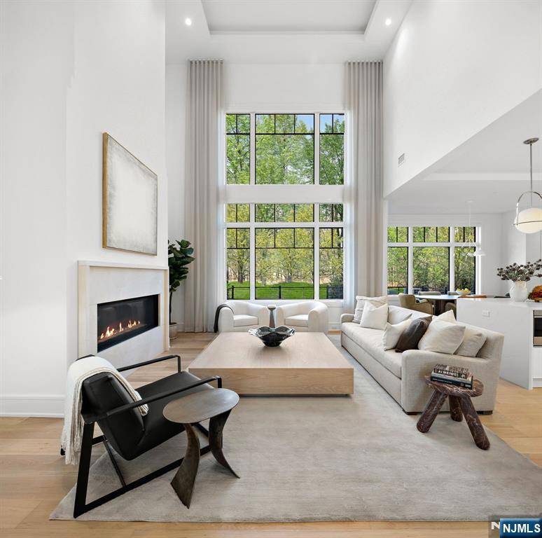 Demarest, NJ 07627,1 Stone Bridge CT