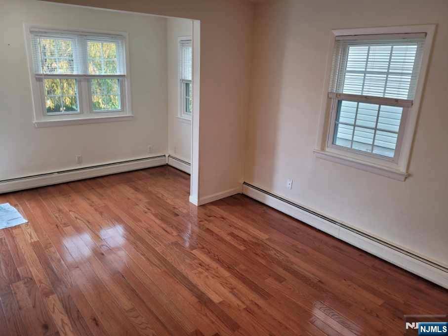 Palisades Park, NJ 07650,213 Glen AVE
