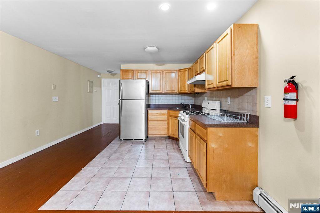 Union City, NJ 07087,4519 Cottage PL