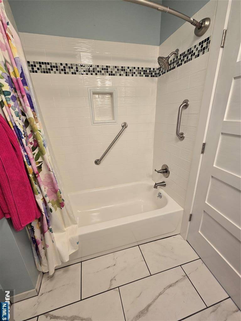 Kearny, NJ 07032,510 Belgrove DR #2