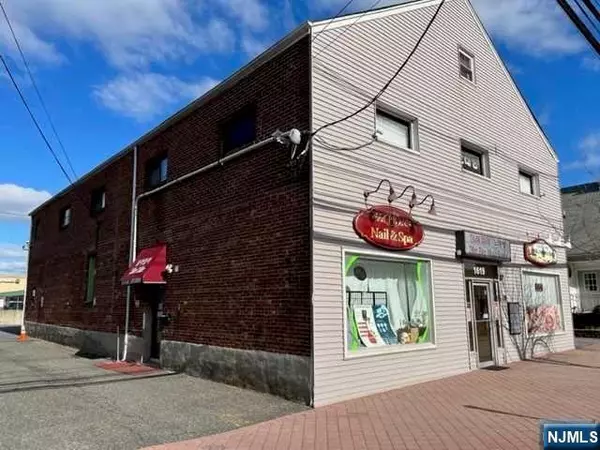 Fort Lee, NJ 07024,1619 Palisade AVE #2nd floor
