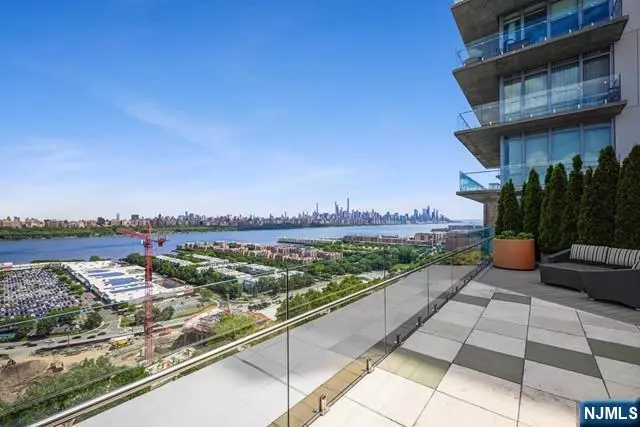 Cliffside Park, NJ 07010,320 Adolphus AVE #504