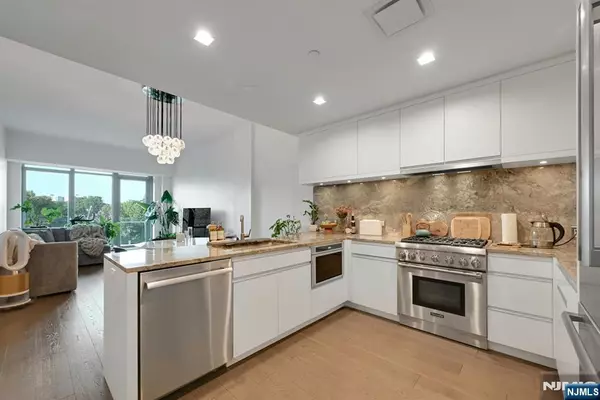 320 Adolphus AVE #504, Cliffside Park, NJ 07010
