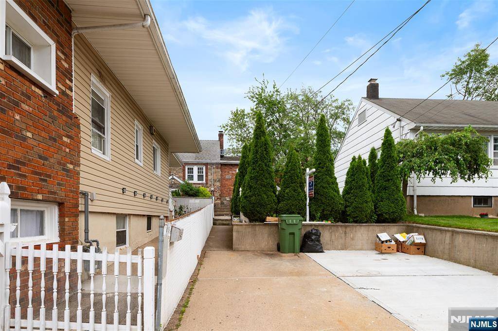 Garfield, NJ 07026,246 Gaston AVE