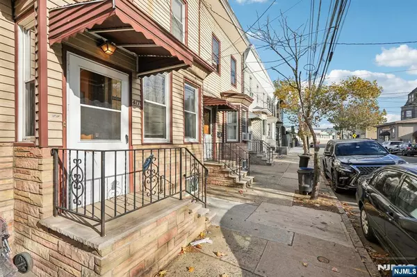 Newark, NJ 07105,417 Lafayette ST