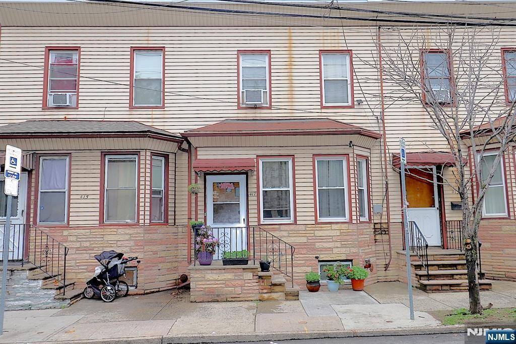 Newark, NJ 07105,417 Lafayette ST