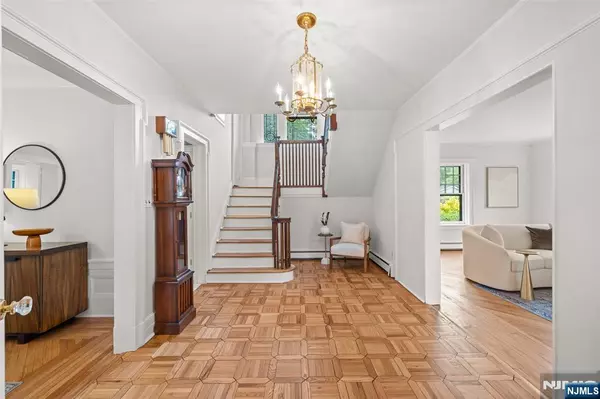 Nutley, NJ 07110,245 Rutgers PL