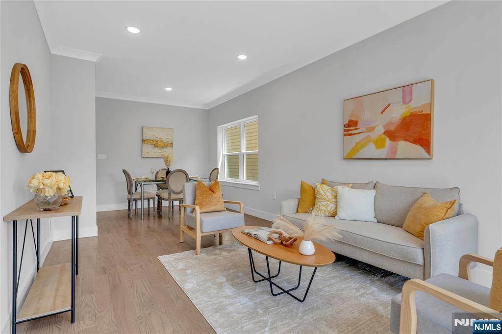 Elizabeth, NJ 07206,213 Pine ST