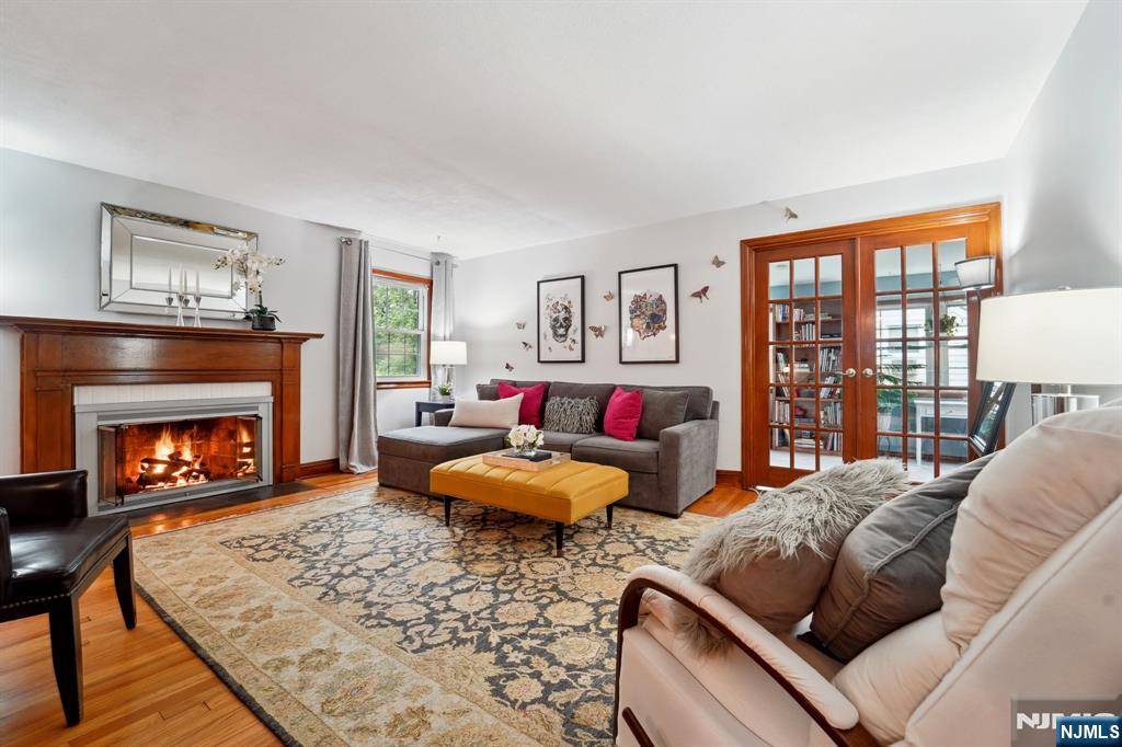 Cresskill, NJ 07626,70 Lexington AVE