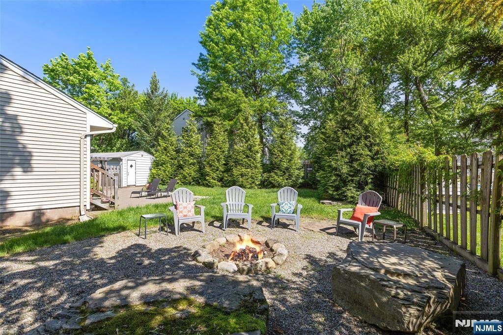 Dumont, NJ 07628,94 Andover