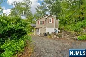 Denville Township, NJ 07834,8 Oak AVE