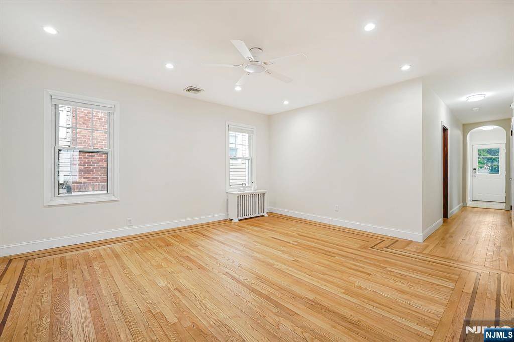 Nutley, NJ 07110,356 Chestnut ST