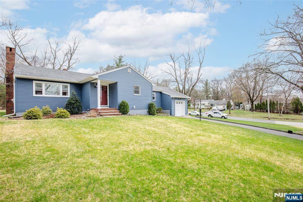 Oakland, NJ 07436,95 Page DR