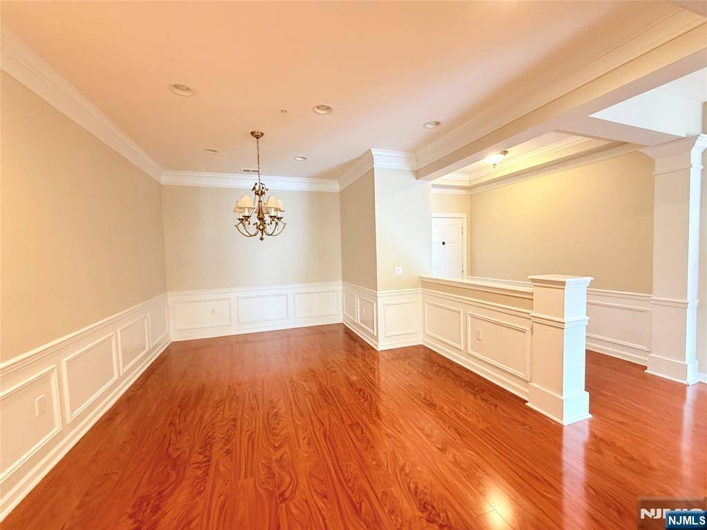 10314 Warrens WAY, Wanaque, NJ 07465