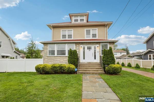 25 Cooper AVE, Dumont, NJ 07628
