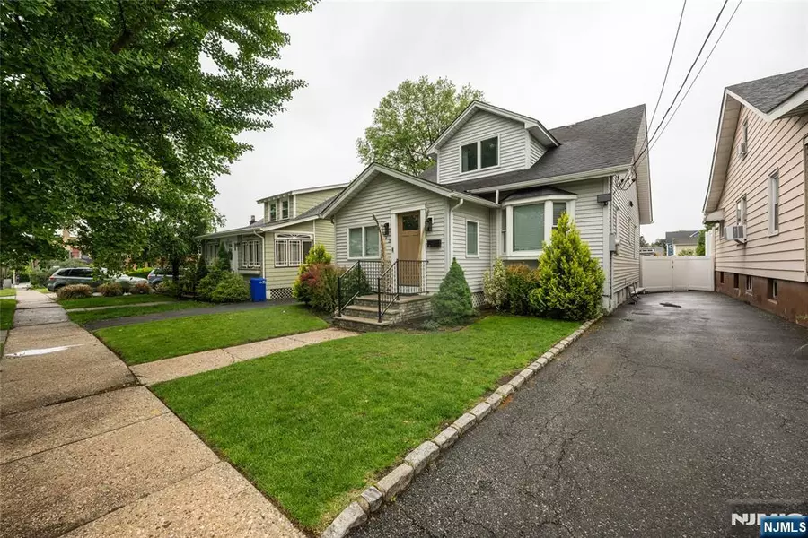123 Grant AVE, Nutley, NJ 07110