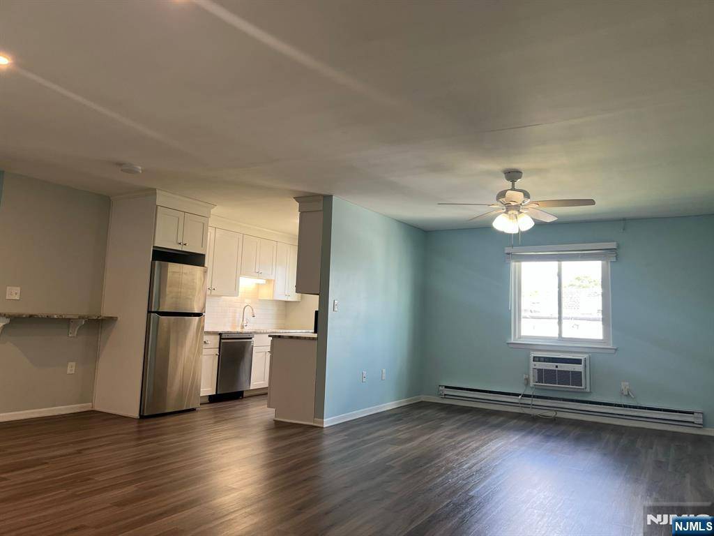 21-29 Barnett LN, Belleville, NJ 07109