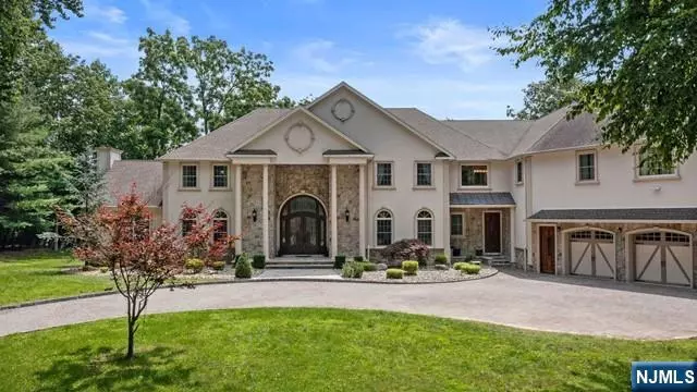 Franklin Lakes, NJ 07417,745 Colonial RD