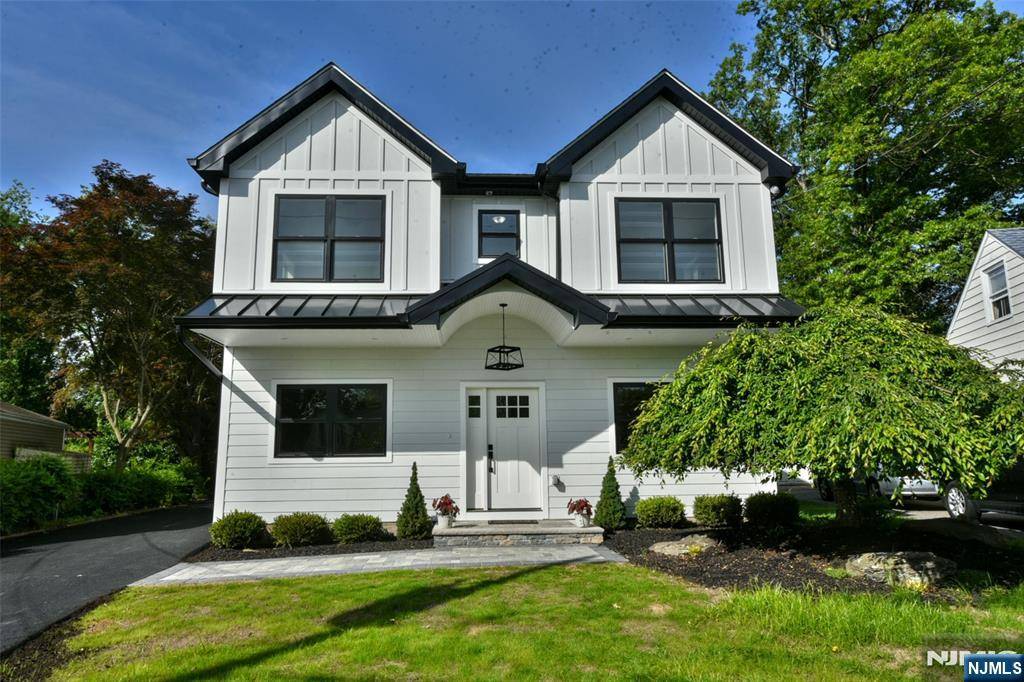 Waldwick, NJ 07463,14 Charles TER