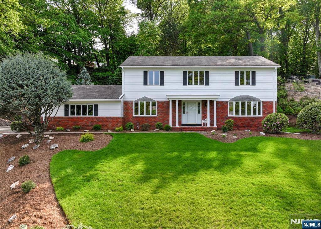 69 Cider Mill RD, Hawthorne, NJ 07506