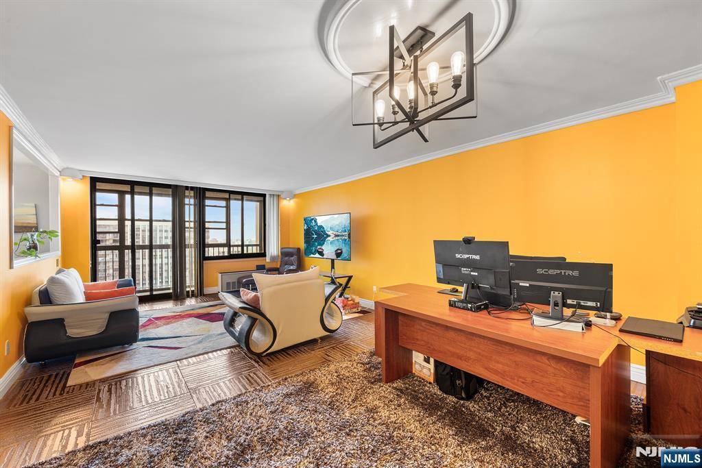 Cliffside Park, NJ 07010,200 Winston DR #2907