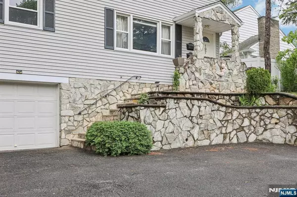 Maywood, NJ 07607,197 Parkway