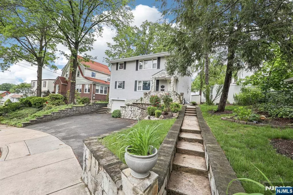 Maywood, NJ 07607,197 Parkway
