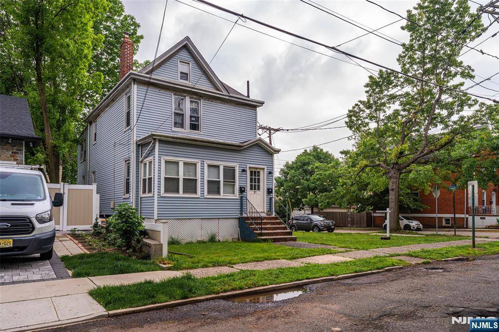 Ridgefield Park, NJ 07660,73 College PL
