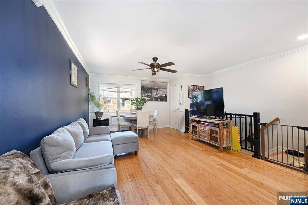 Belleville, NJ 07109,725 Joralemon #16
